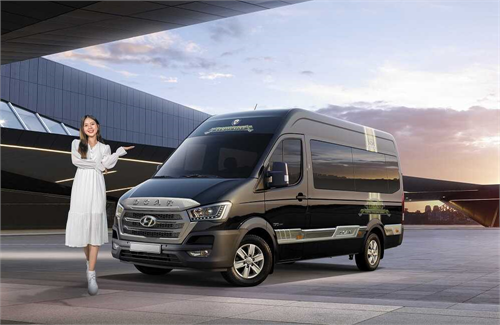 Cho Thuê Xe Limousine DCar Hạng Thượng Đỉnh – Hyundai Solati 10 Chỗ