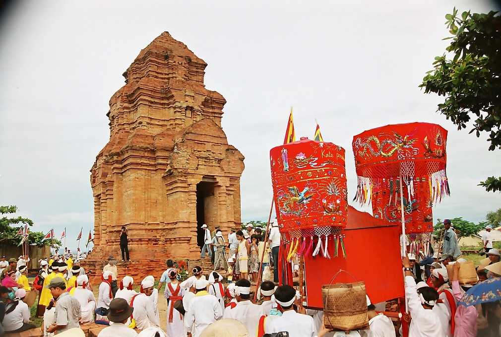  Tháp Po Sha Nư với kiến trúc Chăm cổ