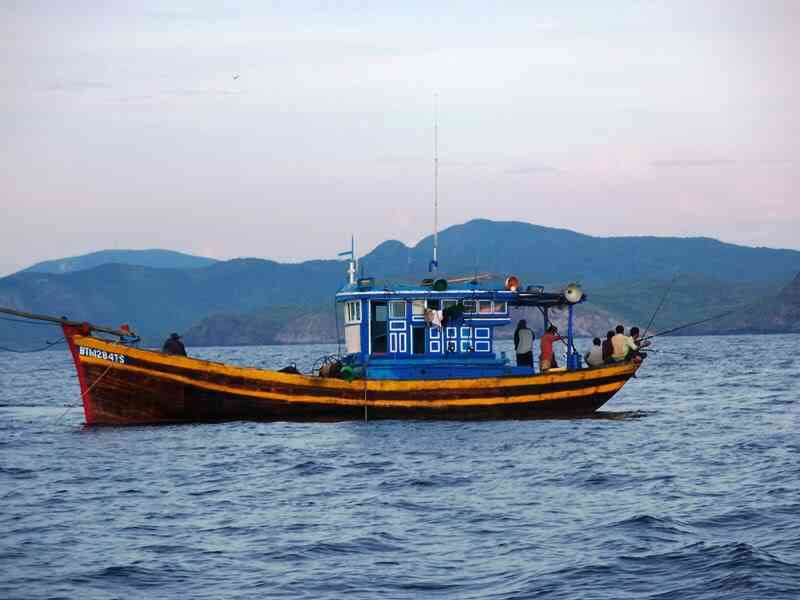 Trải Nghiệm Cảm Giác Làm Ngư Dân với Tour Câu Cá Biển Tại Mũi Né Phan Thiết Bình Thuận