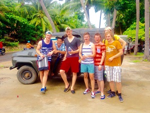 Tour Xe Jeep Đi Đồi Cát Trắng Ngắm Hoàng Hôn