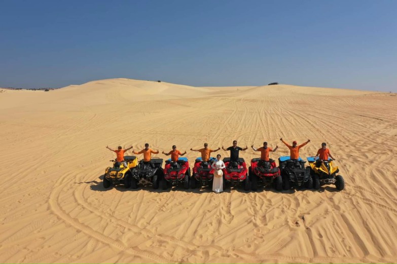 Chinh phục Đồi cát Mũi Né với chiếc xe moto vượt địa hình 