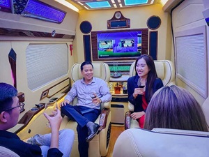 Bùi Gia Travel phục vụ đưa đón khách du lịch bằng xe Limousine VIP hạng thương gia
