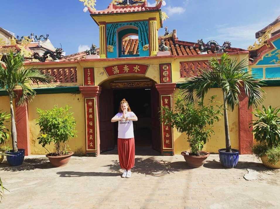 Chiêm Ngưỡng Kiến Trúc Cổ Kính Của Dinh Vạn Thủy Tú
