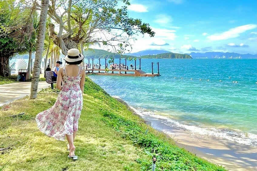 Bãi Dà​i Nha Trang