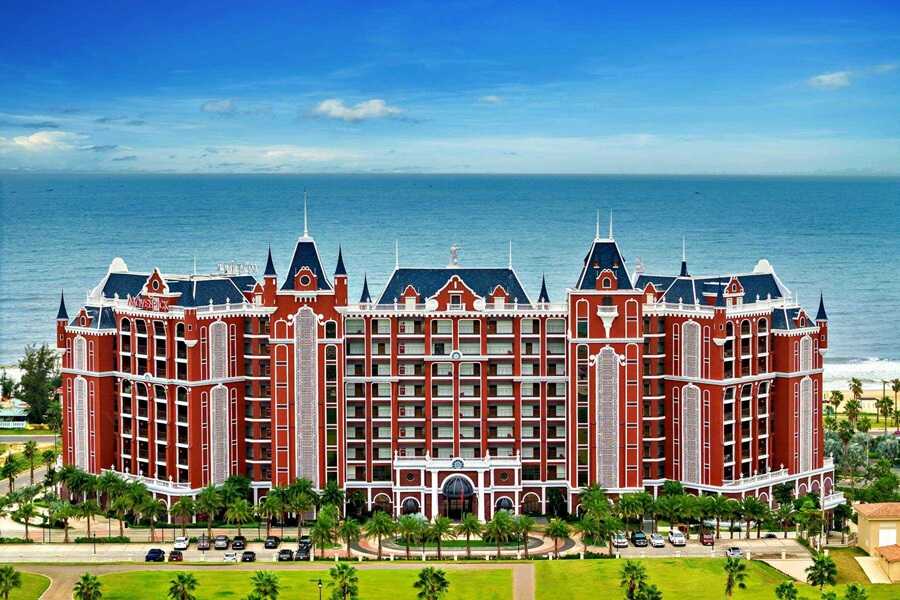 Xem bảng giá và đặt xe 4-16-29-45 chỗ đi Mövenpick Resort Phan Thiết