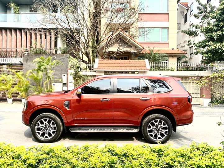 cho thuê xe tự lái Ford Everest Mũi Né Phan Thiết