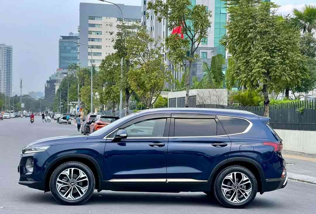 Giá thuê x​e 7 chỗ tự lái dòng Hyundai