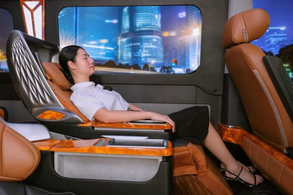  Cho Thuê Xe Limousine Hyundai Solati DCar Hạng Thượng Đỉnh