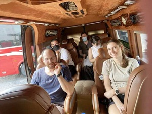 Limousine Ho Tram to Saigon 9 Seater