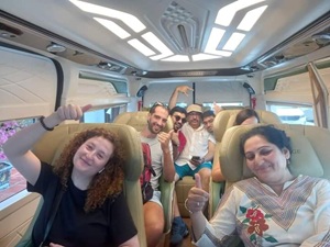 Limousine HCMC to Da Nang 9 Seater