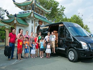 Limousine Saigon to Rach Gia 9 Seater