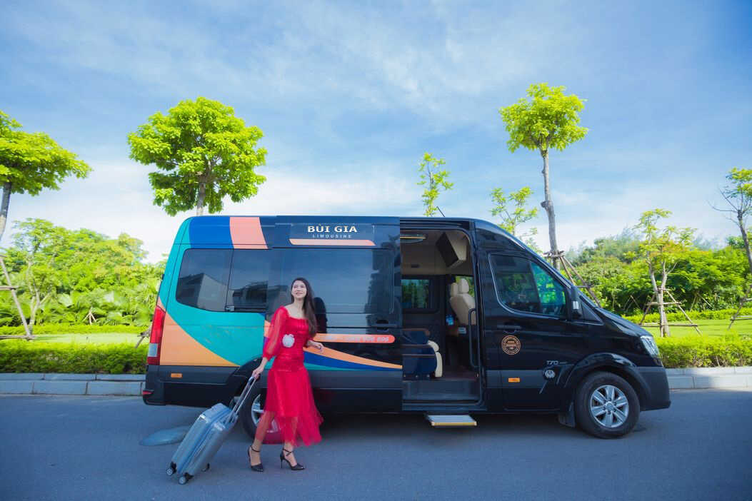 Thuê Xe Limousine Đi Hồ Tràm: Hành Trình Nghỉ Dưỡng 5 Sao Khởi Đầu Từ Cánh Cửa Nhà