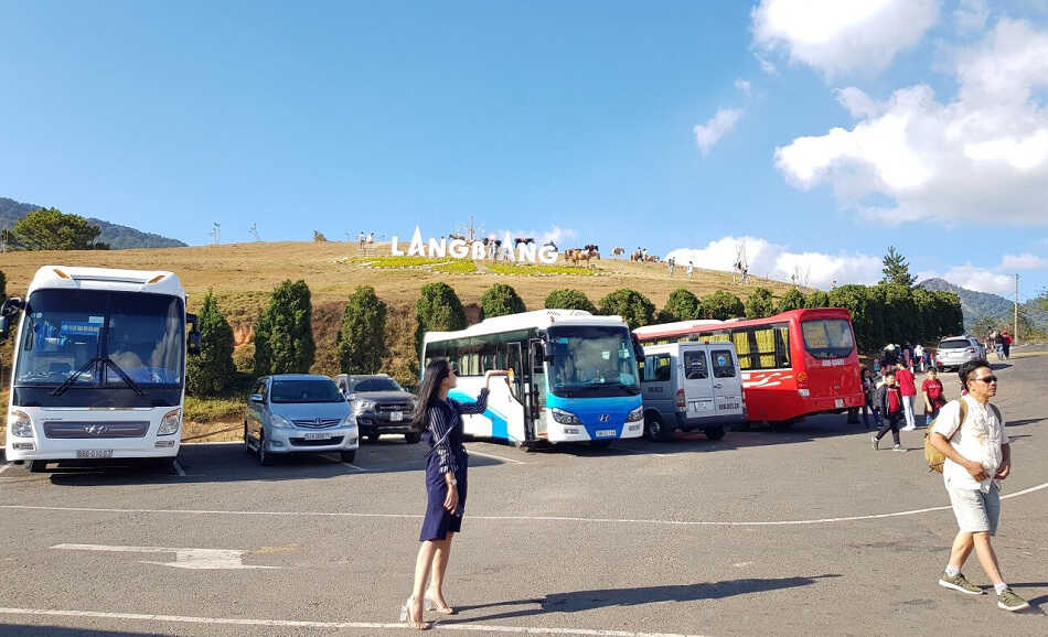 Thuê xe đi Đà Lạt Giá Bao Nhiêu?