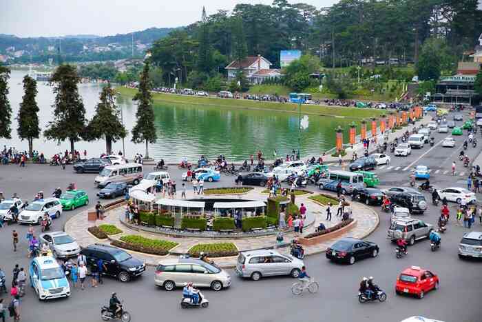 Thuê xe 4 chỗ từ Phan Thiết đi Đà Lạt - Giải pháp an toàn và thuận tiện cho chuyến đi của bạn