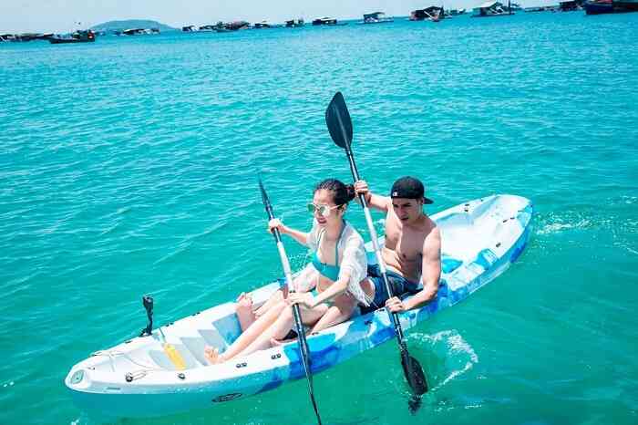 Cảm giác tự tay "chèo lái" con thuyền Kayak