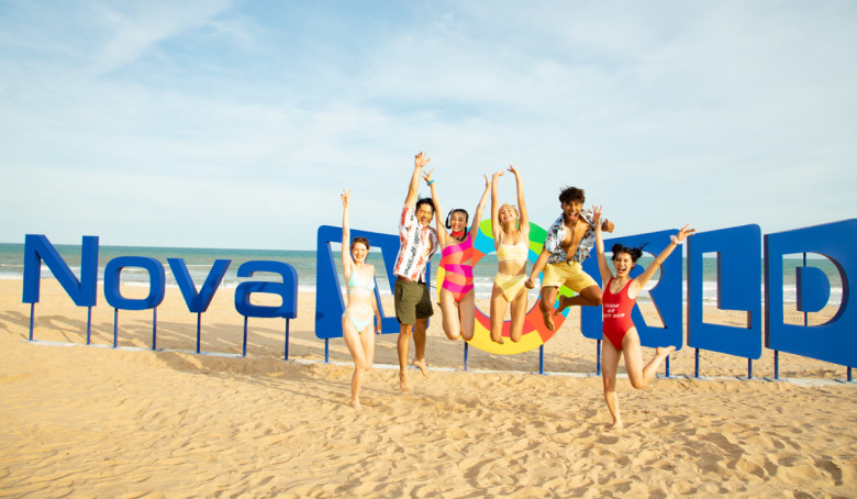 Quẩy tẹt ga ra đầy ảnh tại bãi biển Bikini Novaworld Phan Thiết