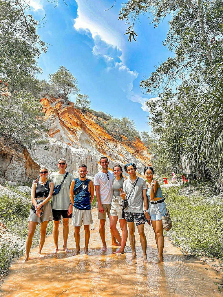 Tham quan Suối Tiên