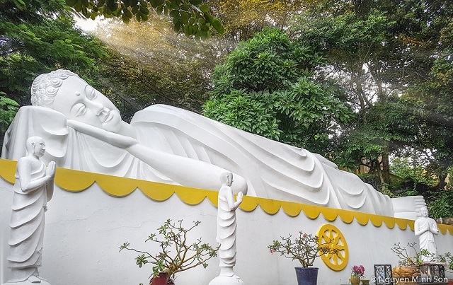 Tượng Phật Thích Ca Mâu Ni nhập Niết Bàn