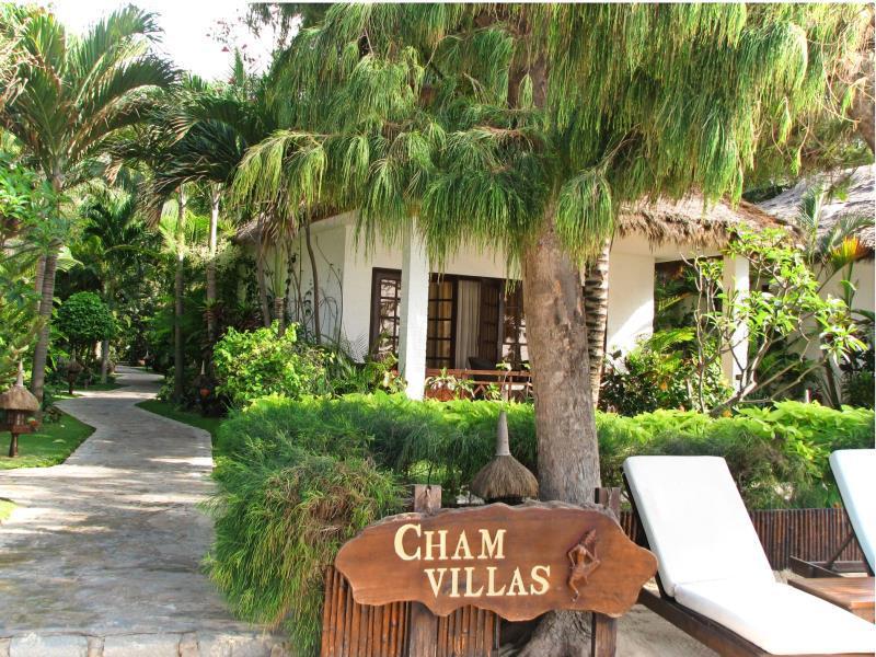 Cham Villas Boutique Luxury Resort