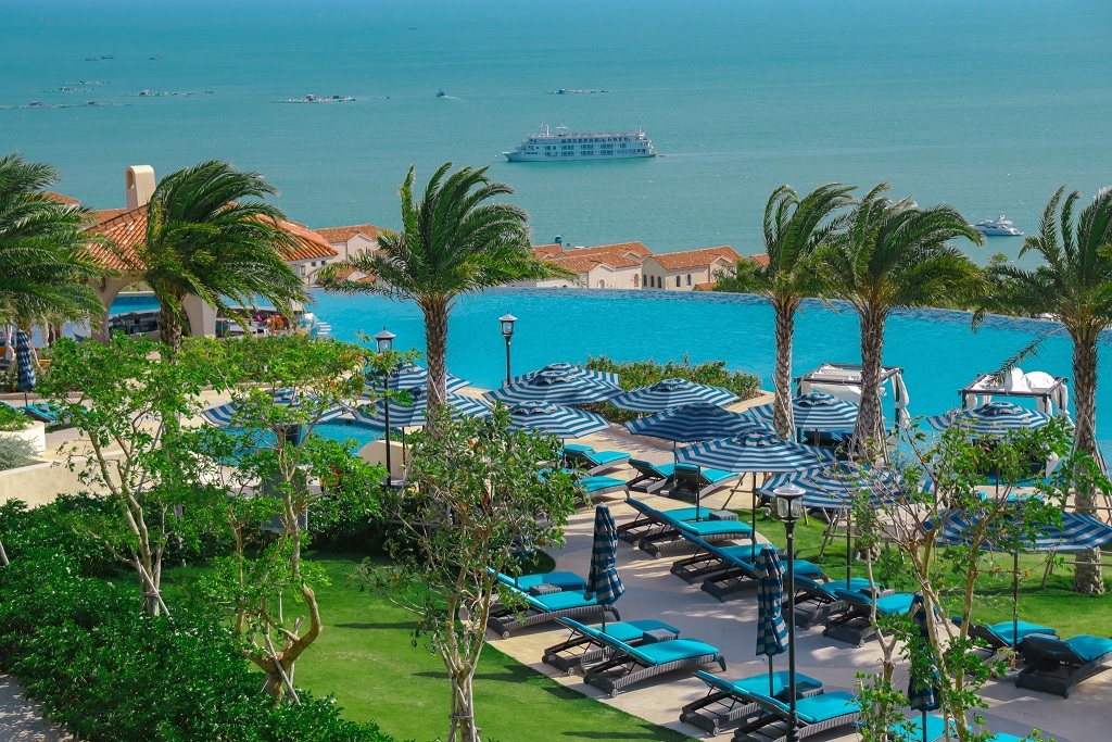 Centara Resort Mũi Né Phan Thiết là một khu nghỉ dưỡng nằm tại Mũi Né