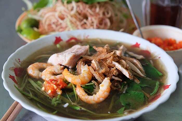 Một tô bún nước lèo đầy hấp dẫn tại miền Tây Nam Bộ