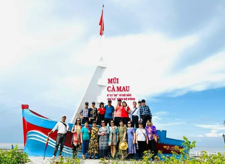 Xem Bảng giá và thuê xe đi Cà Mau tại đây