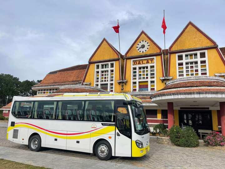 Thuê xe 29 - 45 chỗ trọn gói đi du lịch