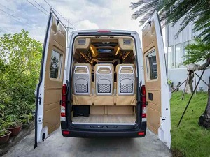có nên mua xe Limousine hạng thương gia để chạy dịch vụ